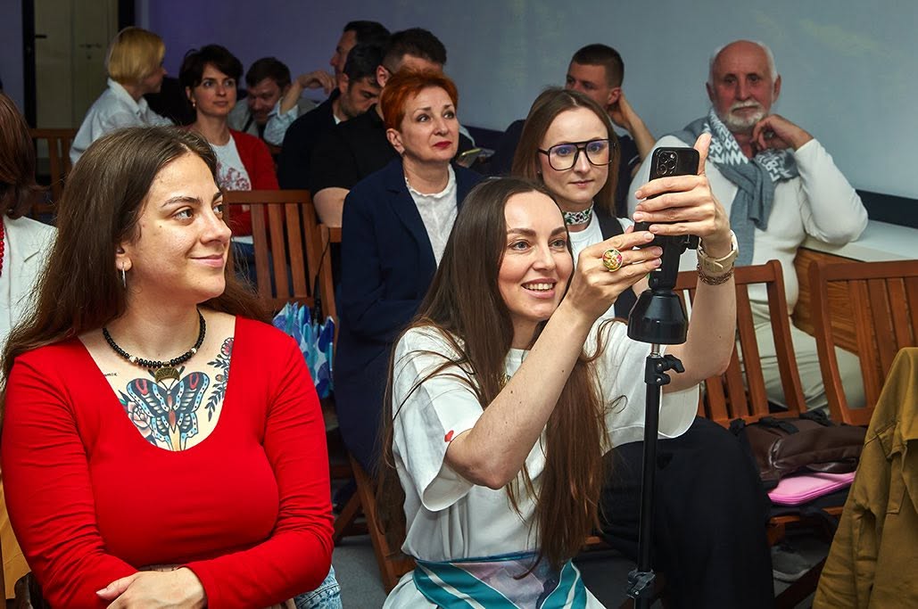 Літературні забави — момент